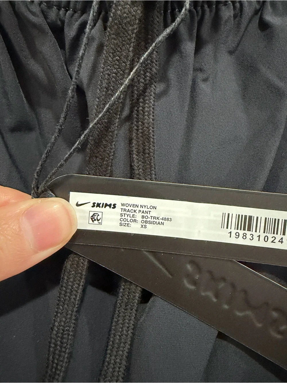 SKIMS NIKE NWT Woven Nylon Pants in OBSIDIAN SZ XS - Picture 10 of 10